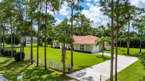 A home in Loxahatchee