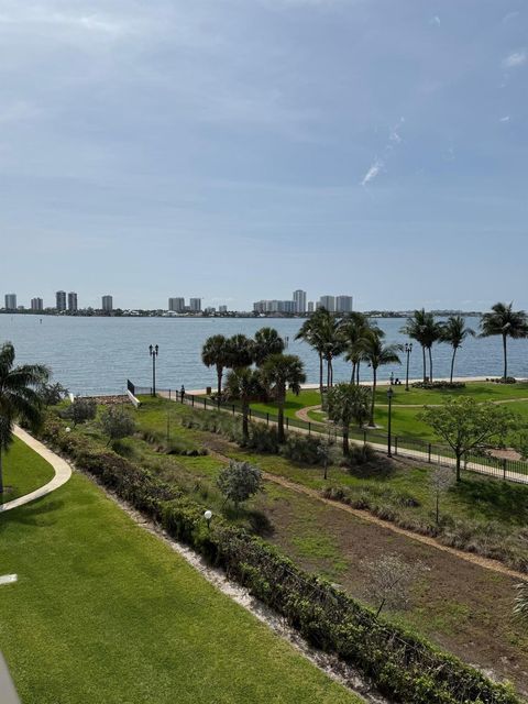 801 Lake Shore 411, Lake Park, FL 33403 - #: R11099524