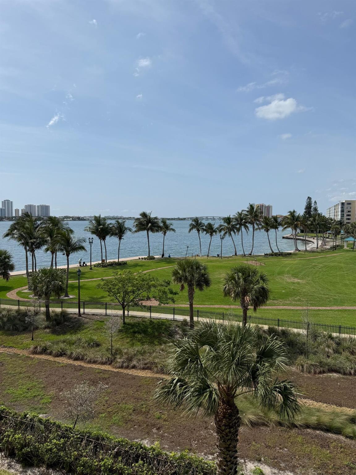 801 Lake Shore 411 Drive 411