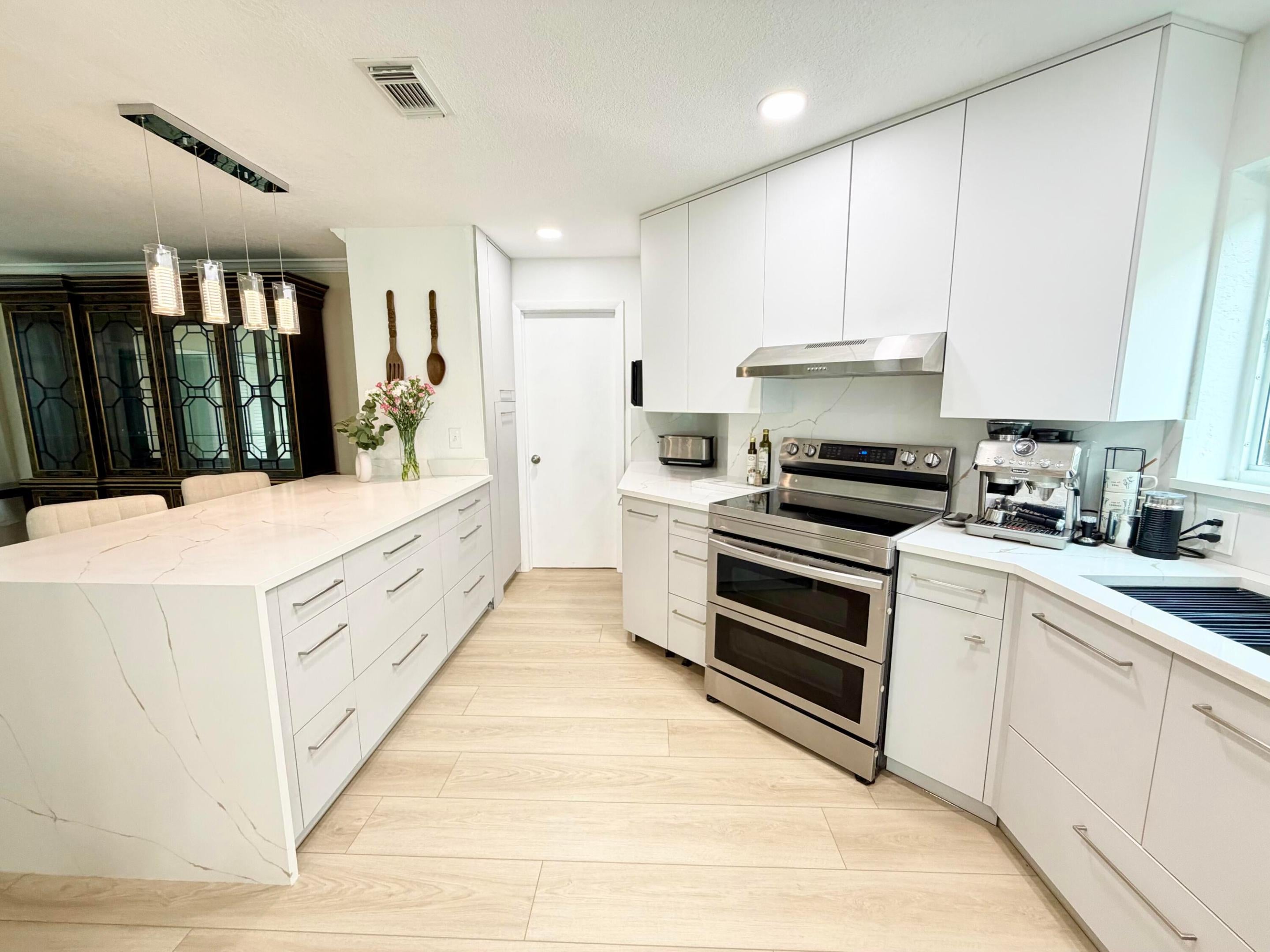 4742 NW 5th Court