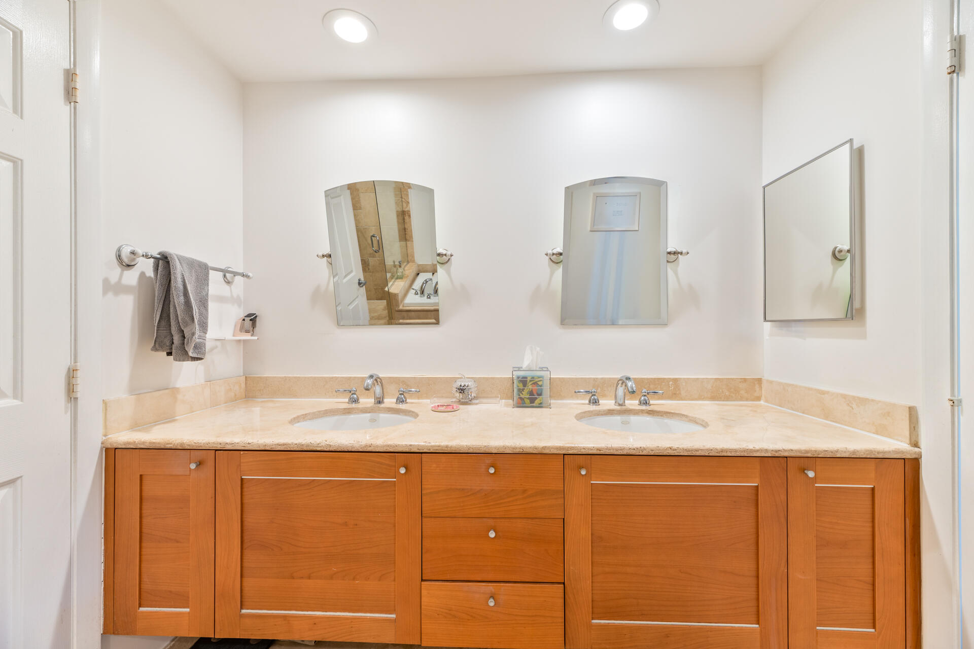 PORT CONDO - Residential