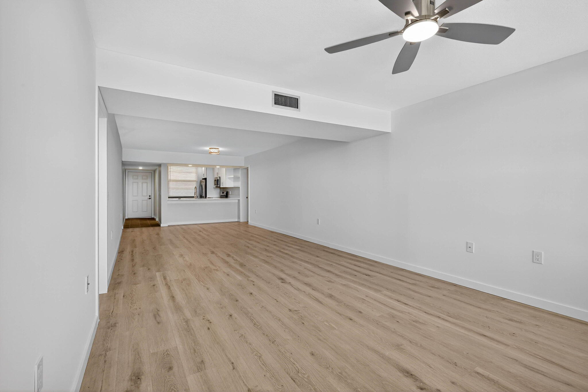 WHITEHALL CONDO OF THE LANDS OF THE PRESIDENT - Residential