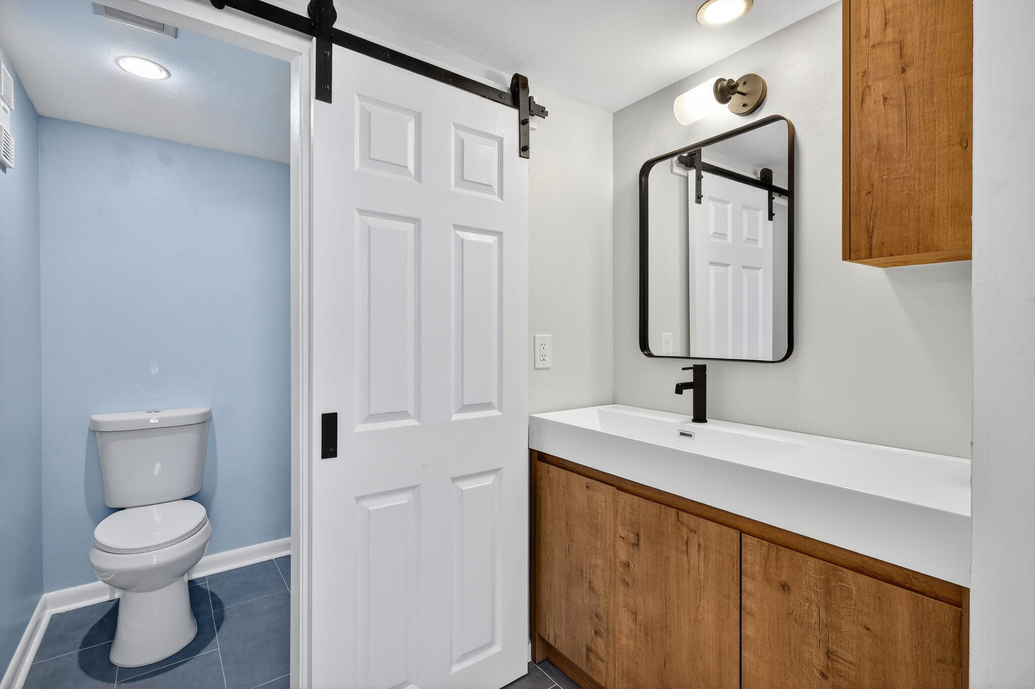 WHITEHALL CONDO OF THE LANDS OF THE PRESIDENT - Residential