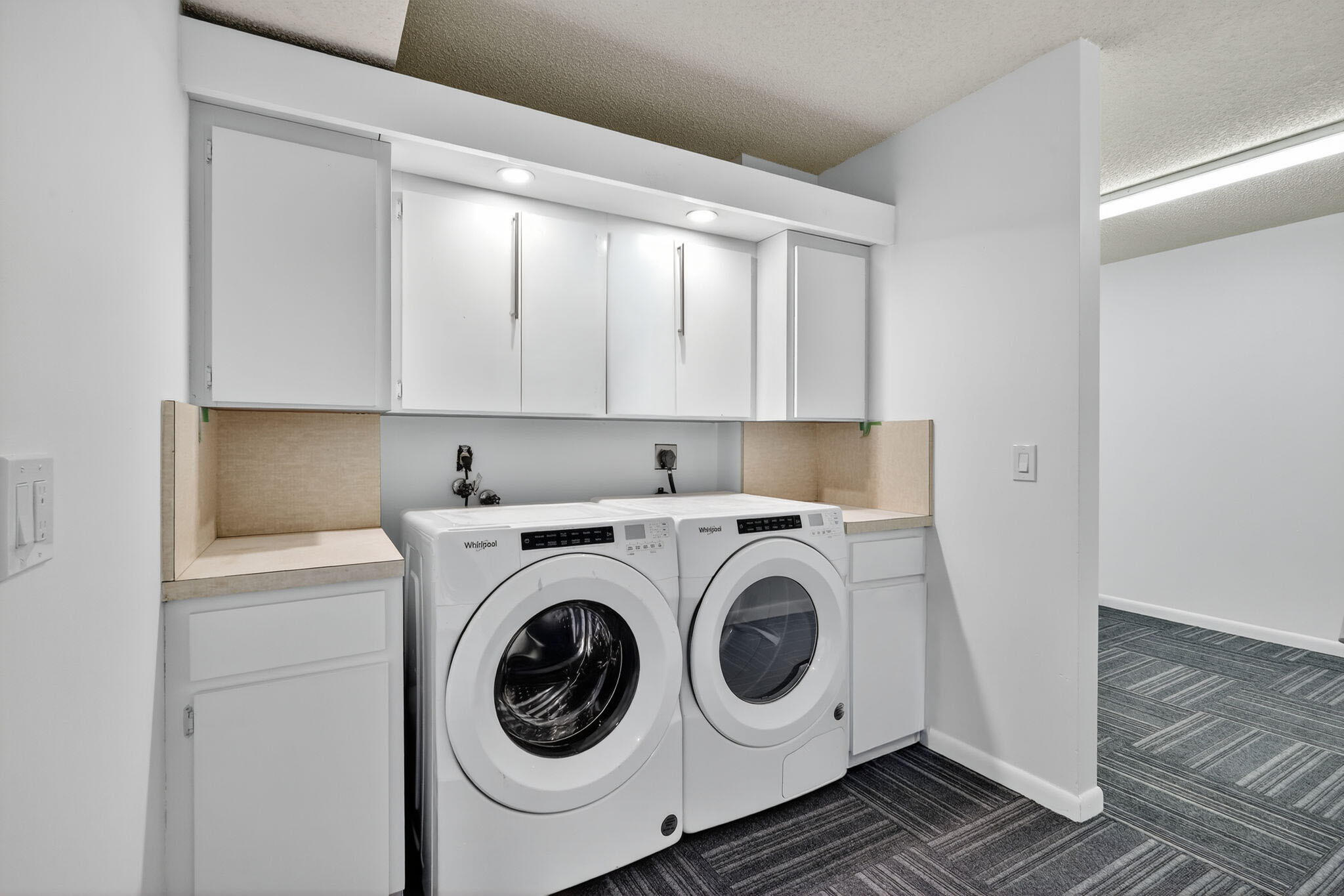 WHITEHALL CONDO OF THE LANDS OF THE PRESIDENT - Residential