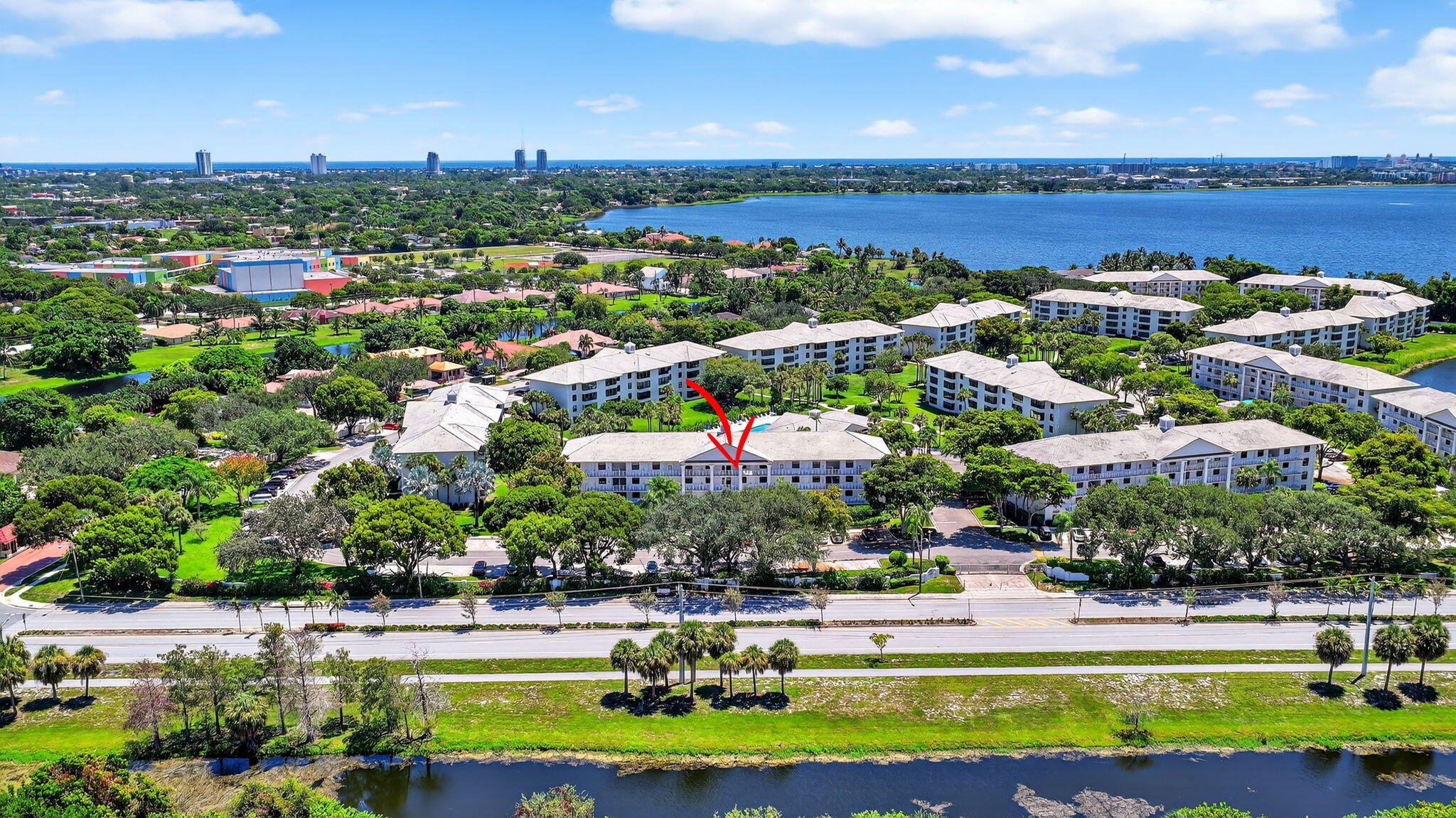 WHITEHALL CONDO OF THE LANDS OF THE PRESIDENT - Residential