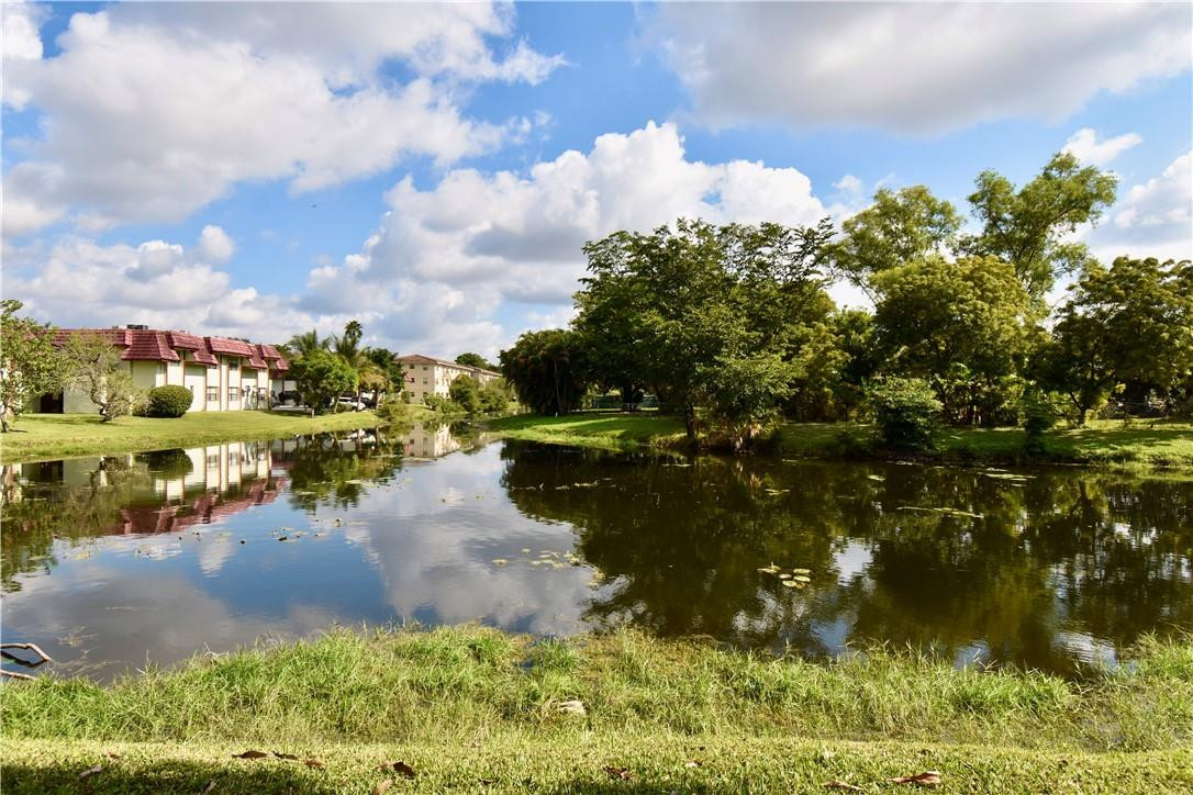 Springs Colony Club - Residential
