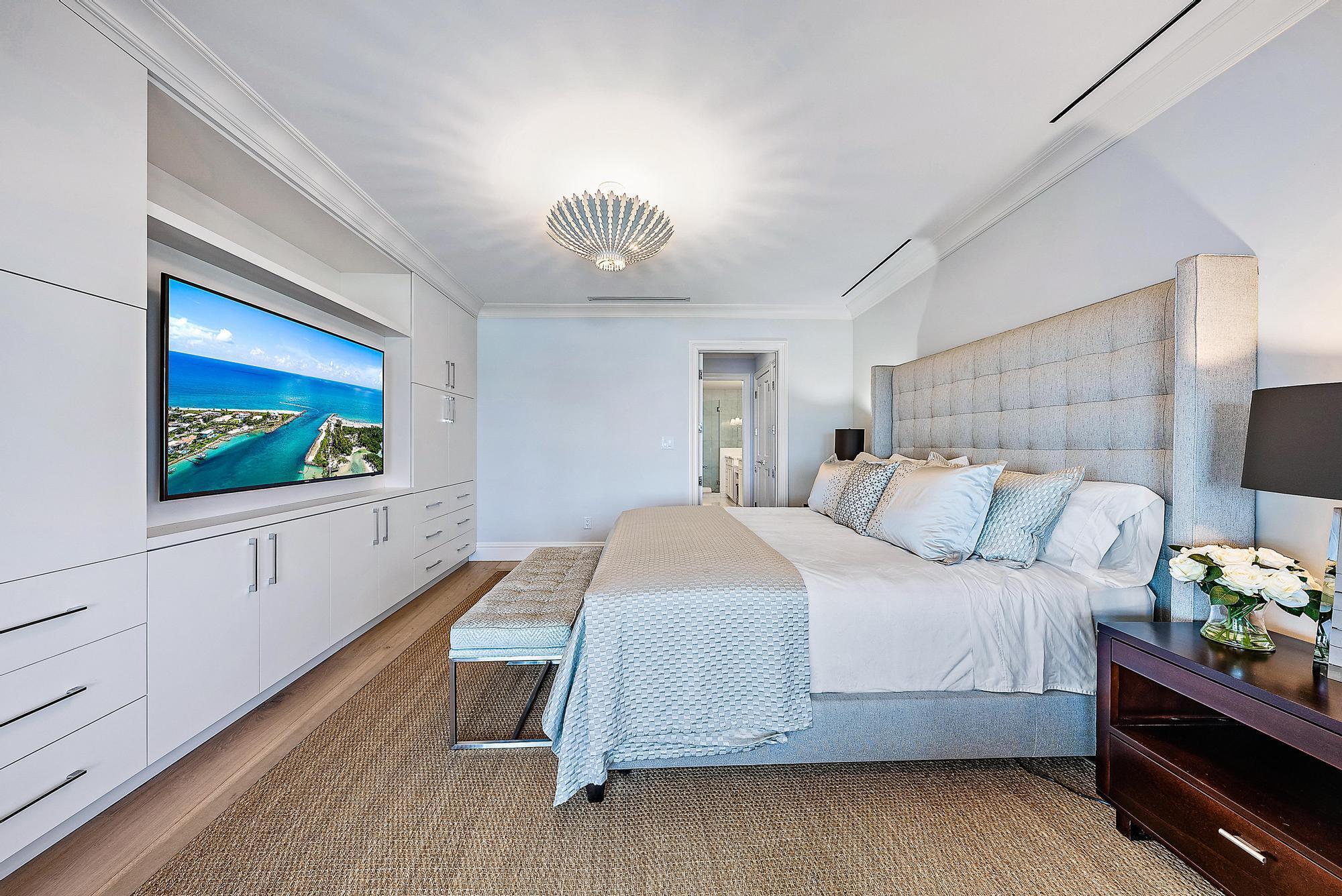 THREE HUNDRED OCEAN BLVD - Residential