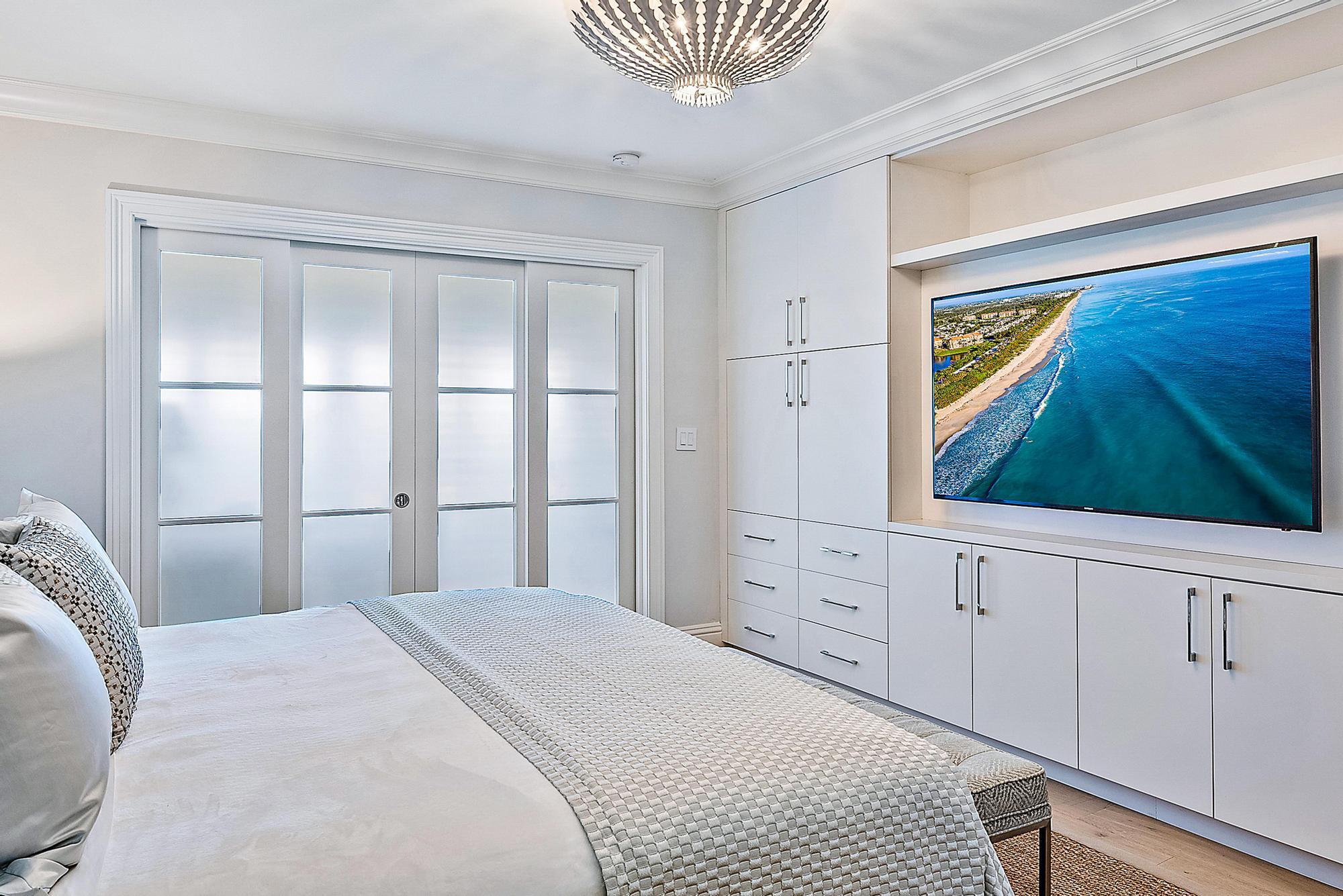 THREE HUNDRED OCEAN BLVD - Residential