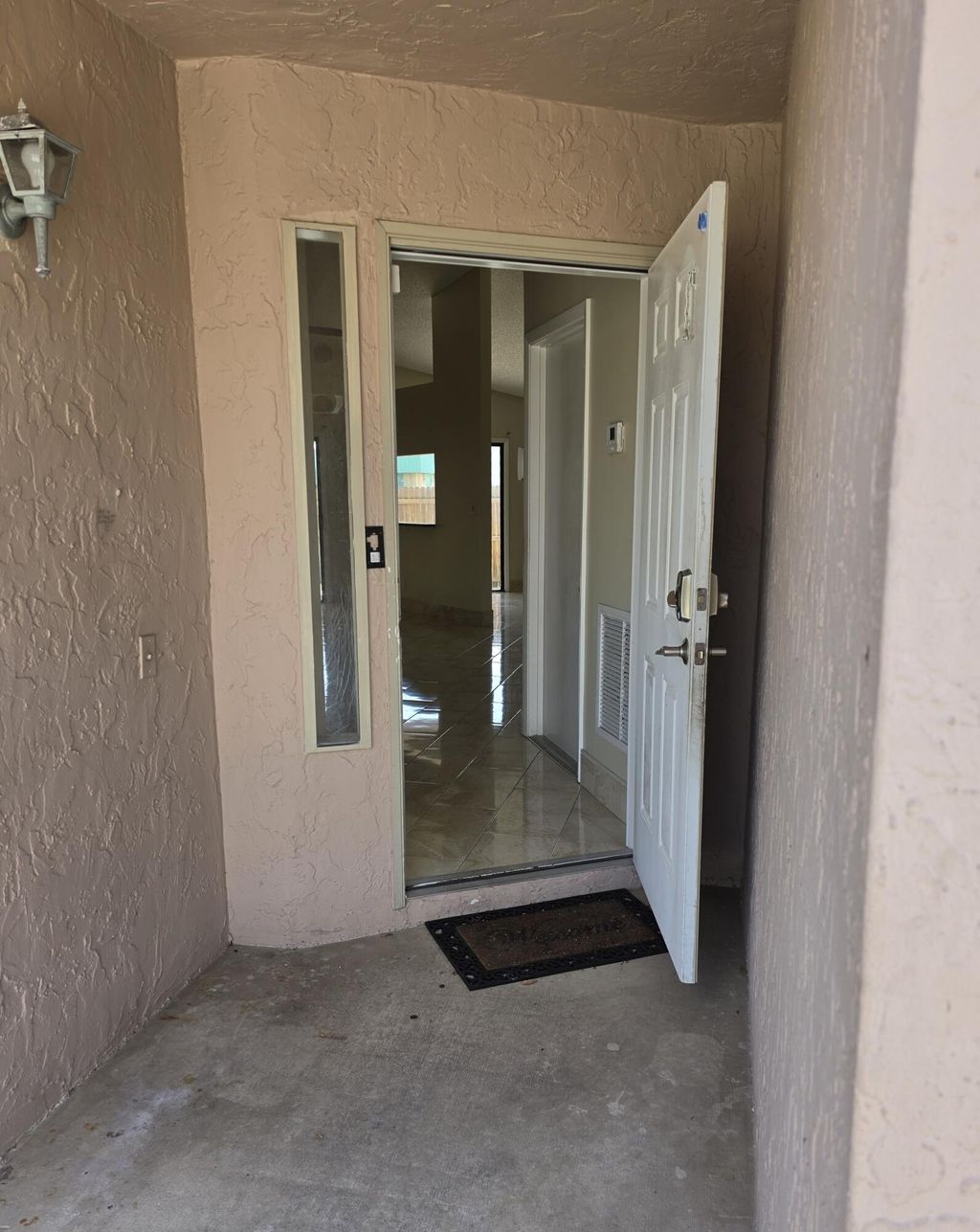 Photo of 31 Peachtree Place, Boynton Beach, FL 33436 (MLS # B26006898)