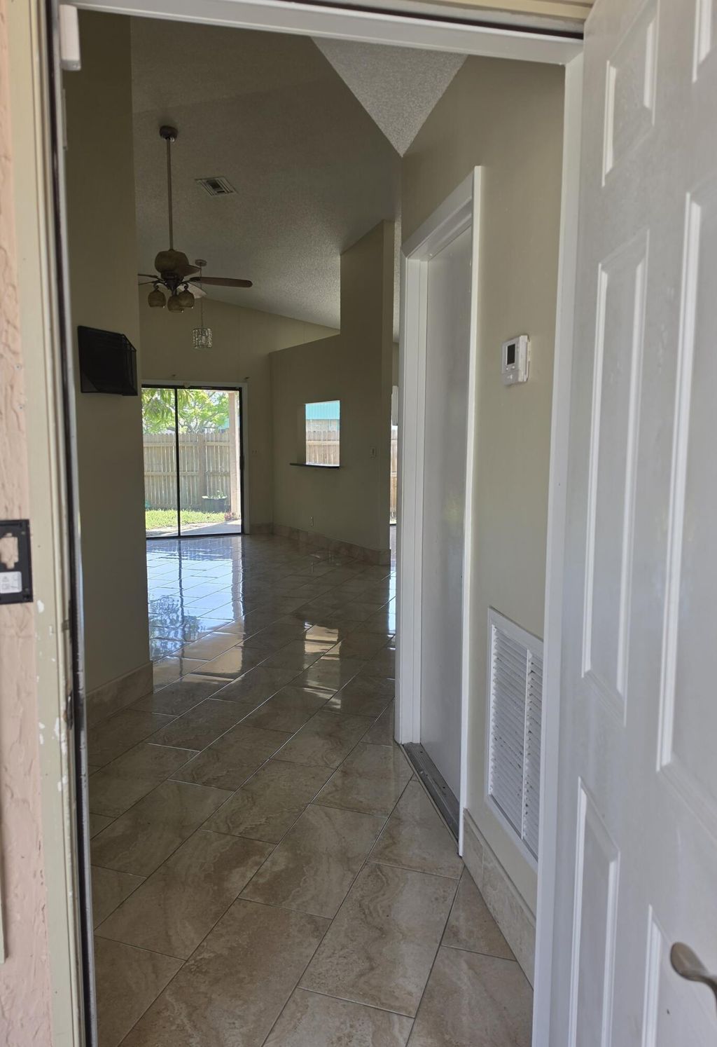 Photo of 31 Peachtree Place, Boynton Beach, FL 33436 (MLS # B26006898)