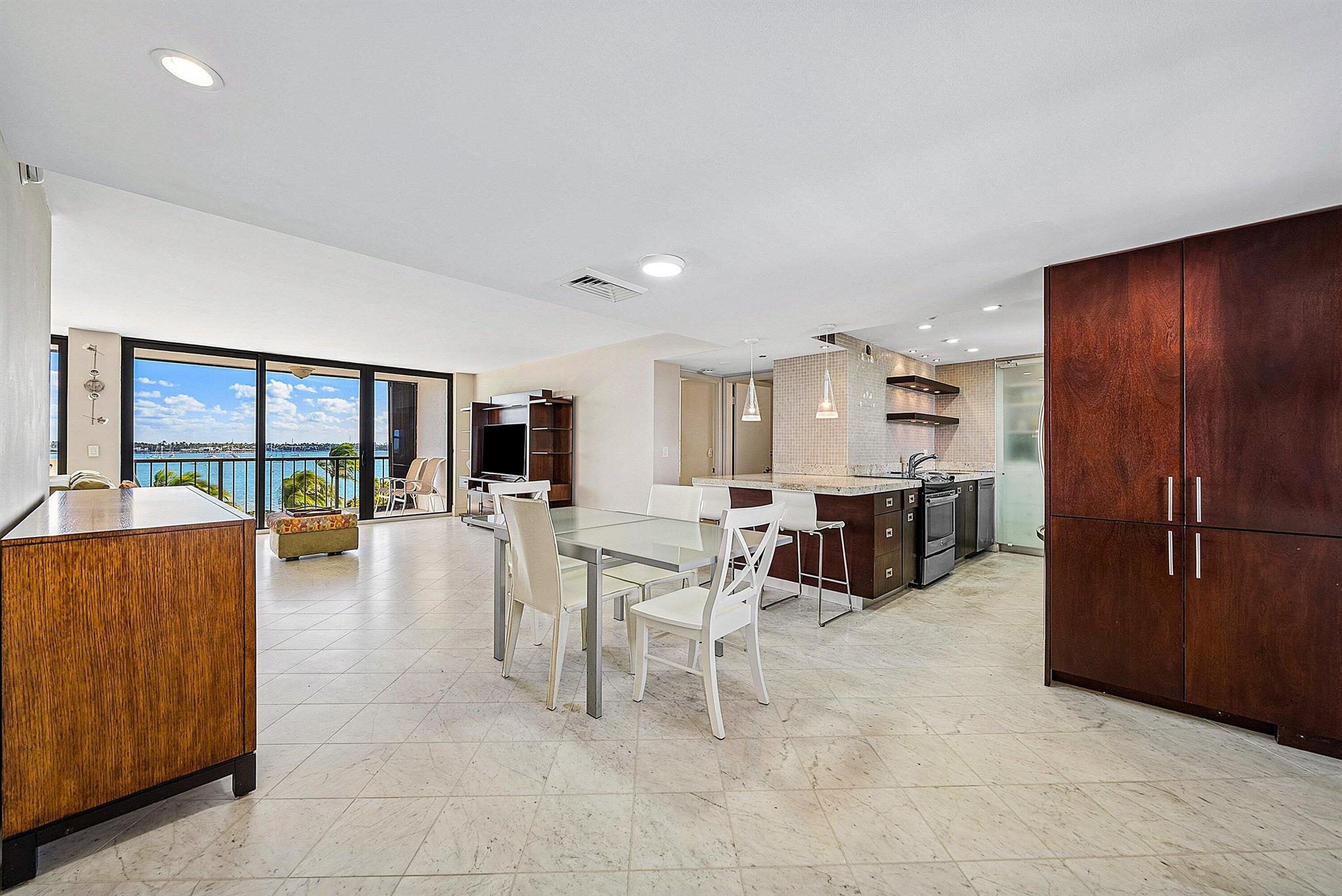 PLACIDO MAR CONDO - Residential