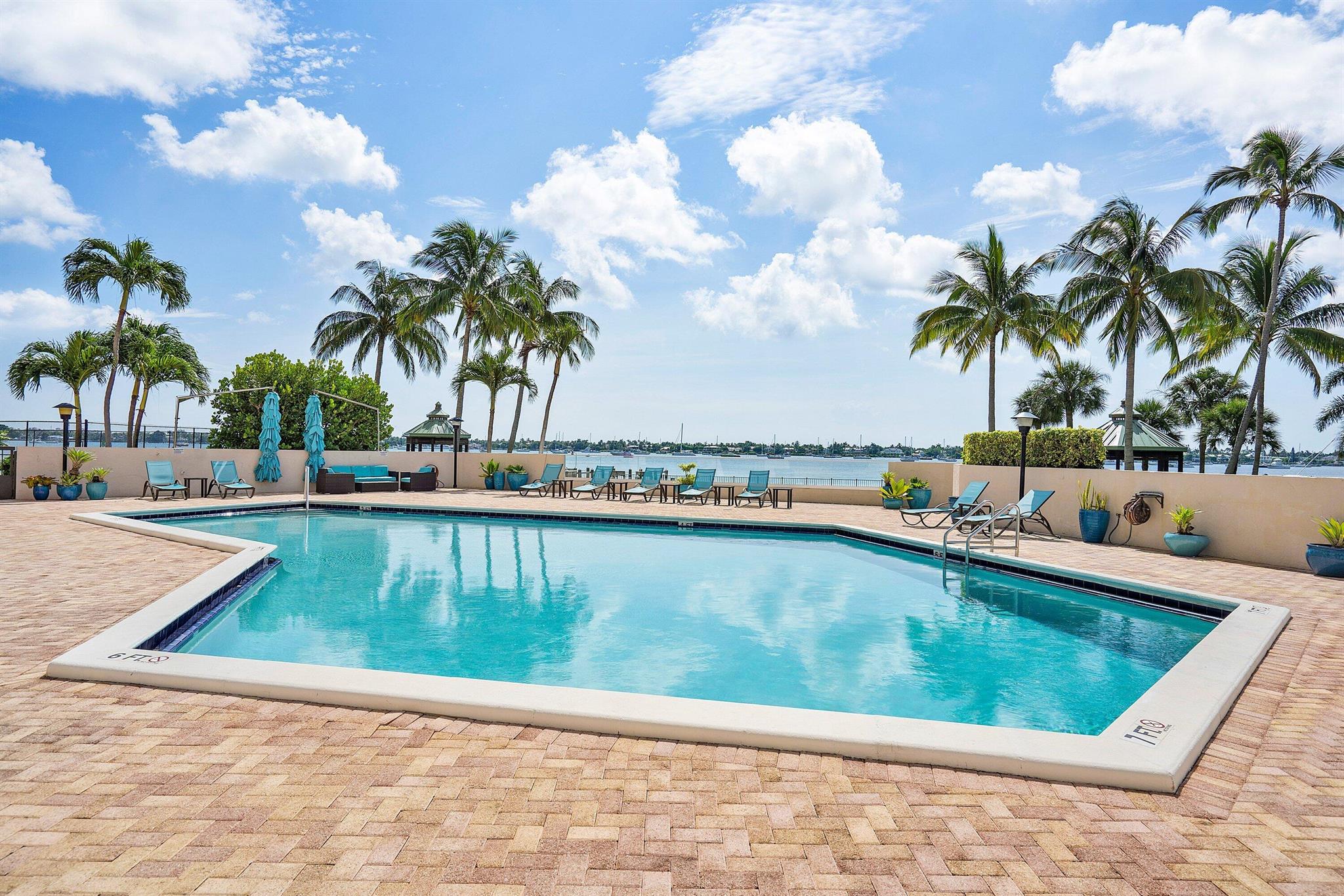 PLACIDO MAR CONDO - Residential