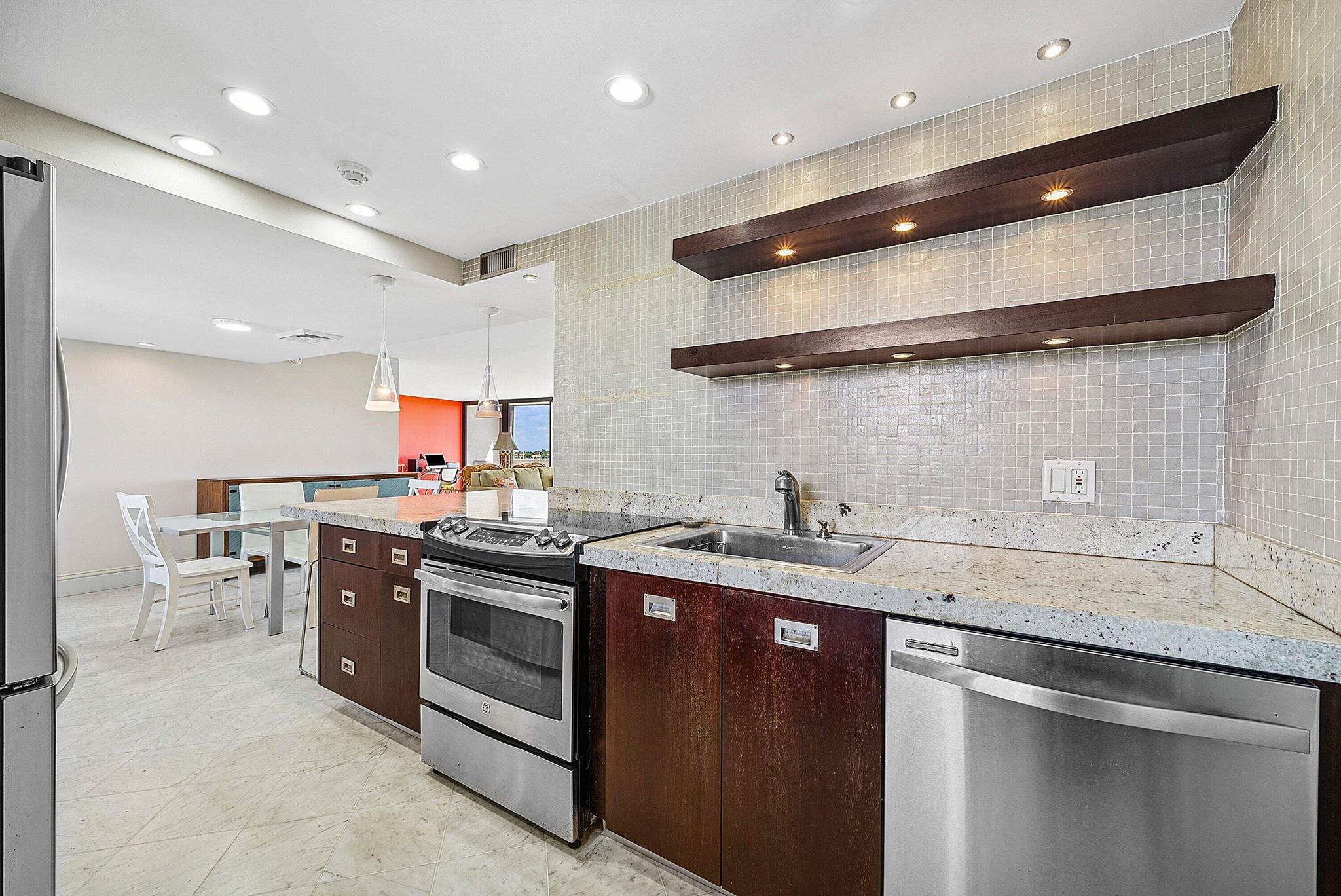 PLACIDO MAR CONDO - Residential