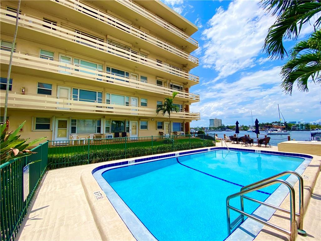 HARBOR HOUSE EAST - Residential