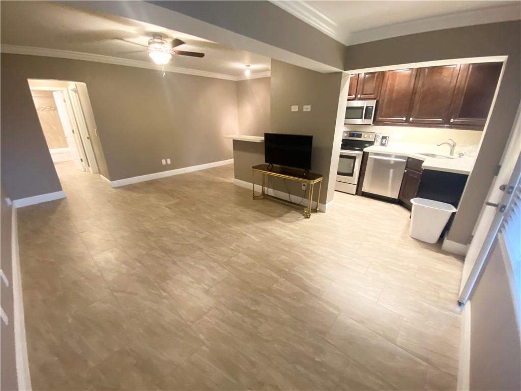 HARBOR HOUSE EAST - Residential