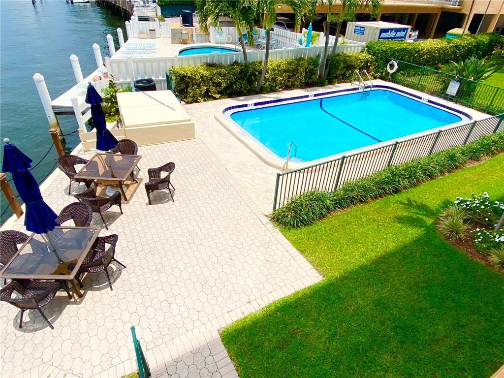 HARBOR HOUSE EAST - Residential