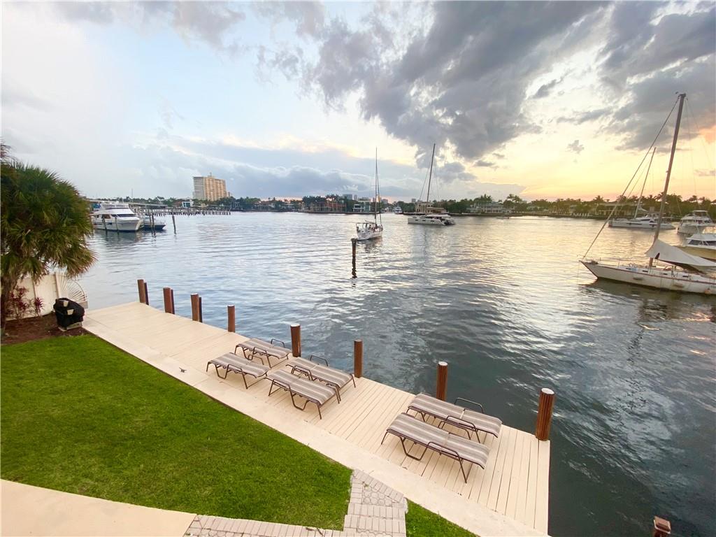 HARBOR HOUSE EAST - Residential