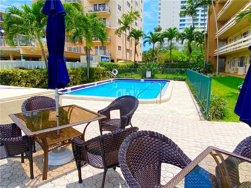 HARBOR HOUSE EAST - Residential