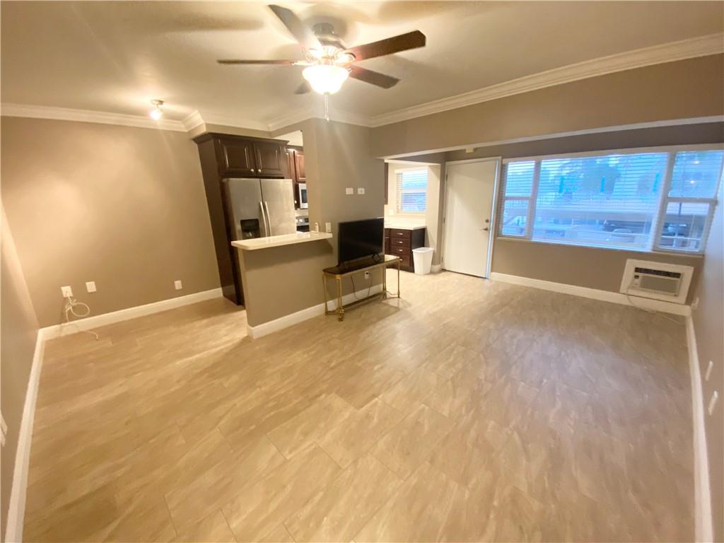 HARBOR HOUSE EAST - Residential