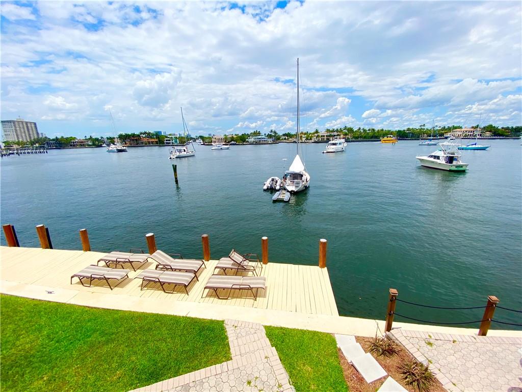 HARBOR HOUSE EAST - Residential