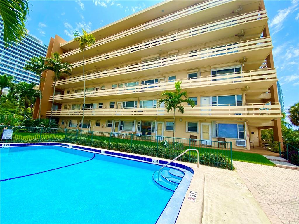 HARBOR HOUSE EAST - Residential