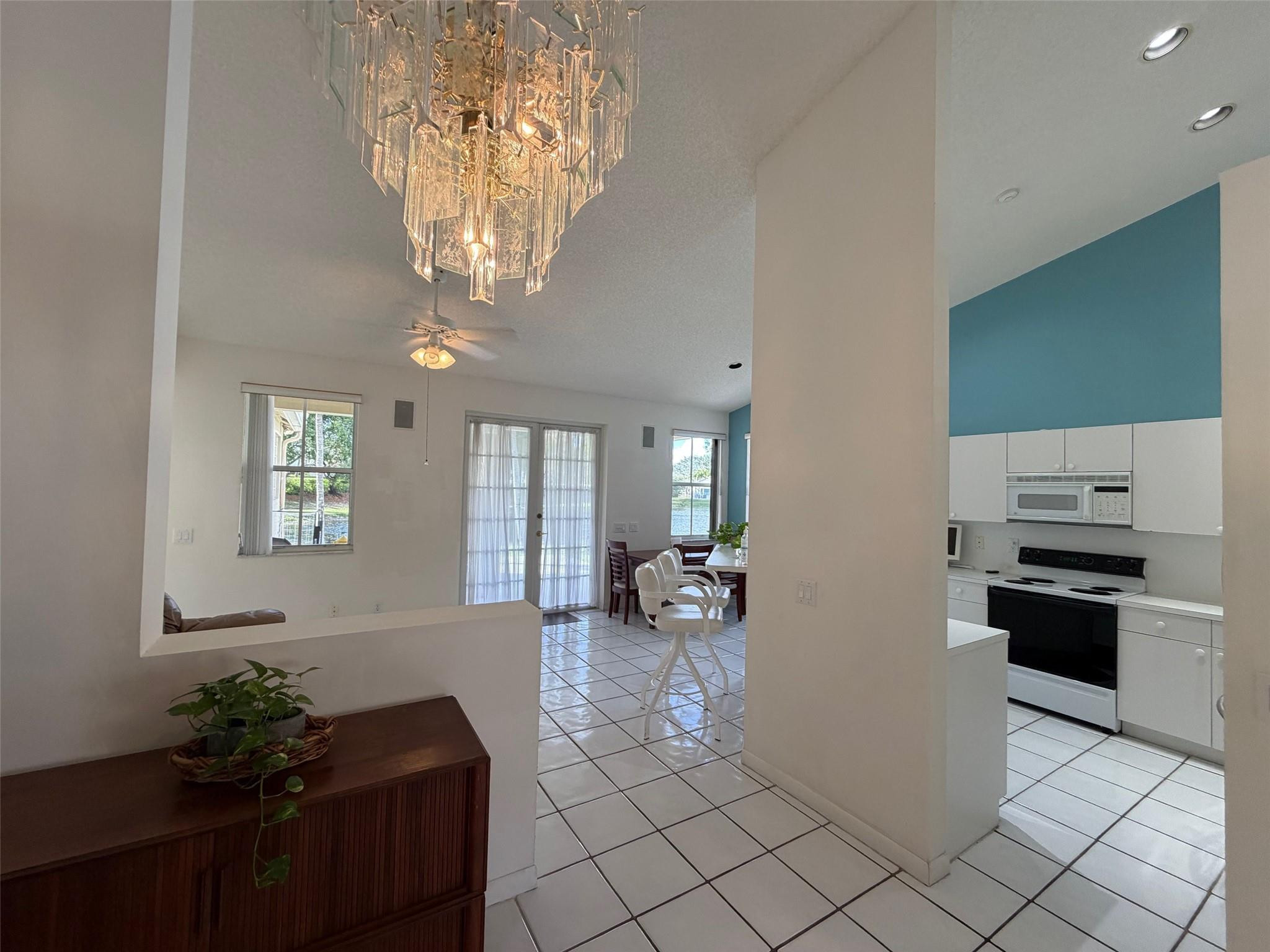 THE FALLS - Residential