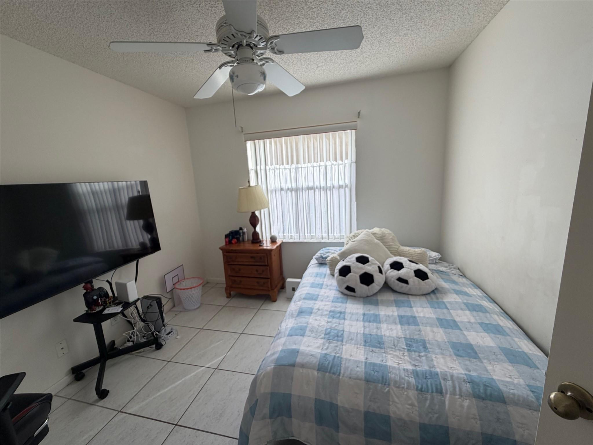 THE FALLS - Residential