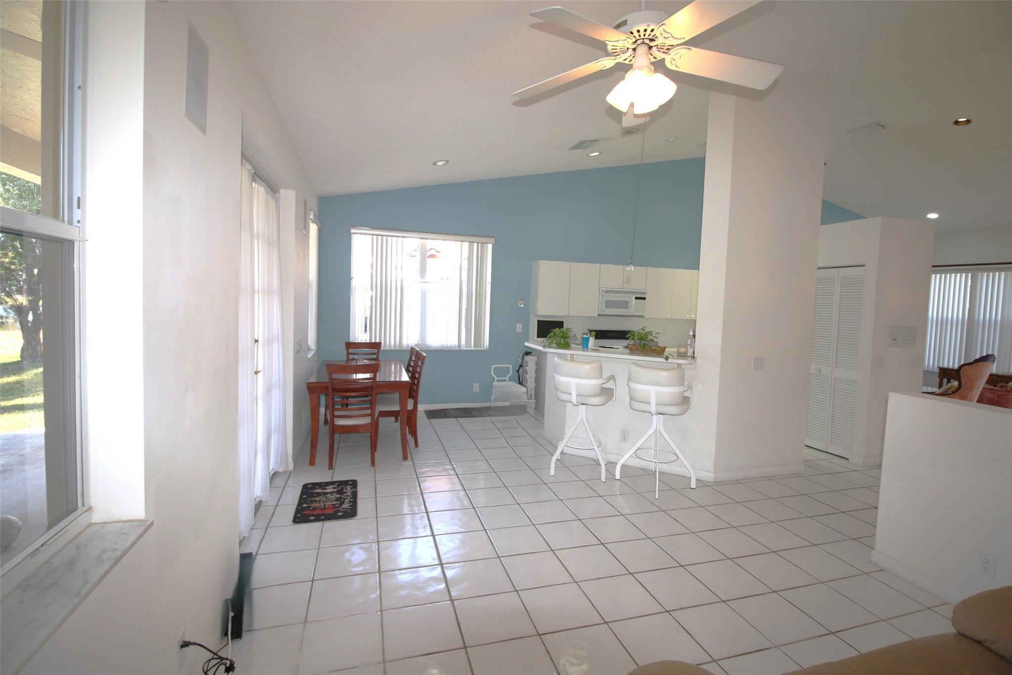 THE FALLS - Residential