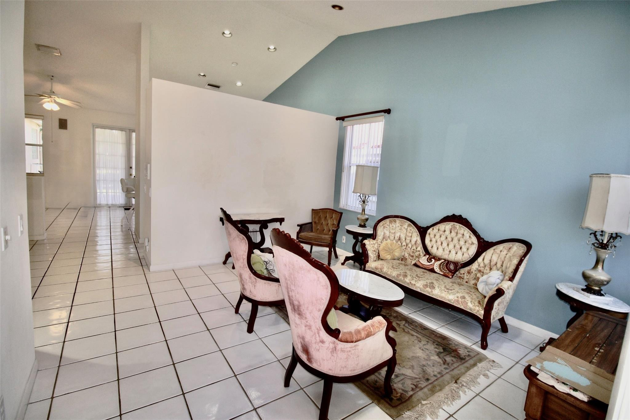 THE FALLS - Residential