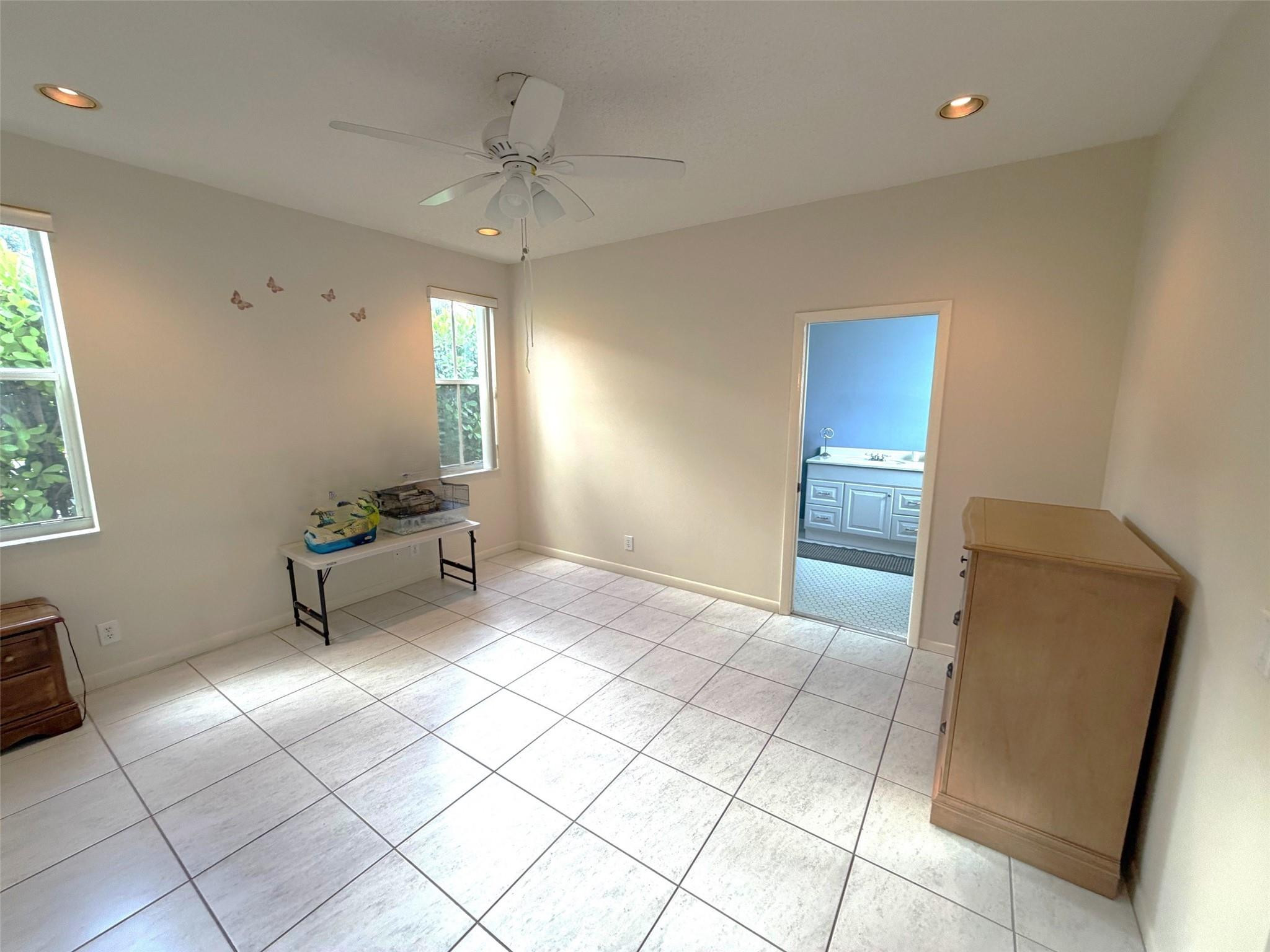 THE FALLS - Residential