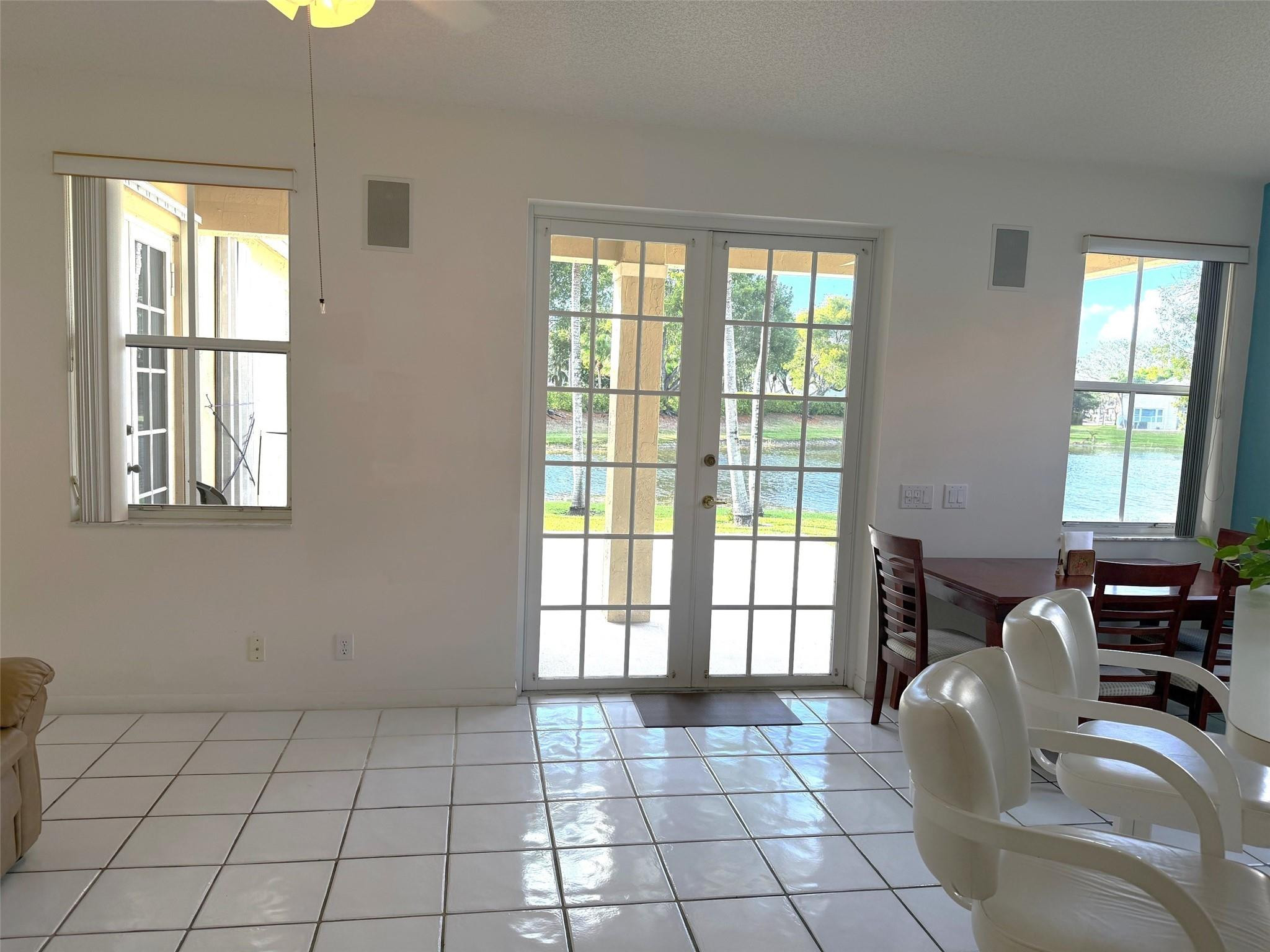 THE FALLS - Residential