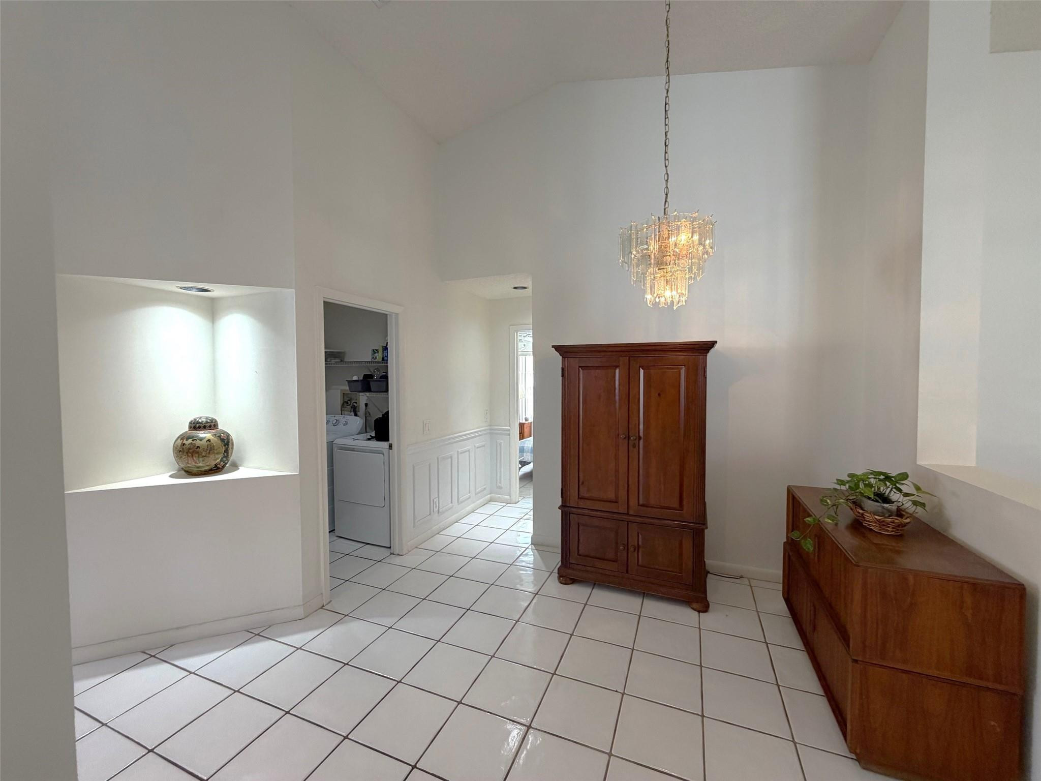 THE FALLS - Residential