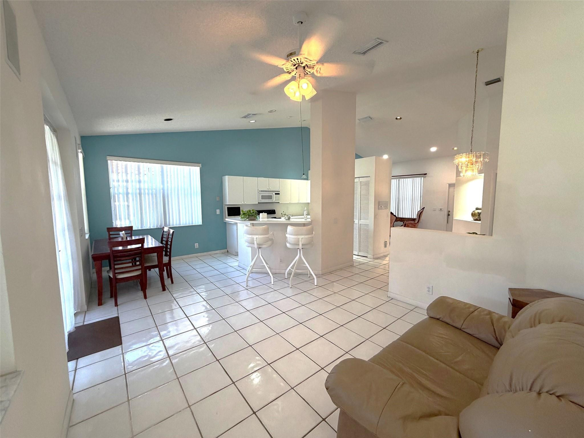 THE FALLS - Residential