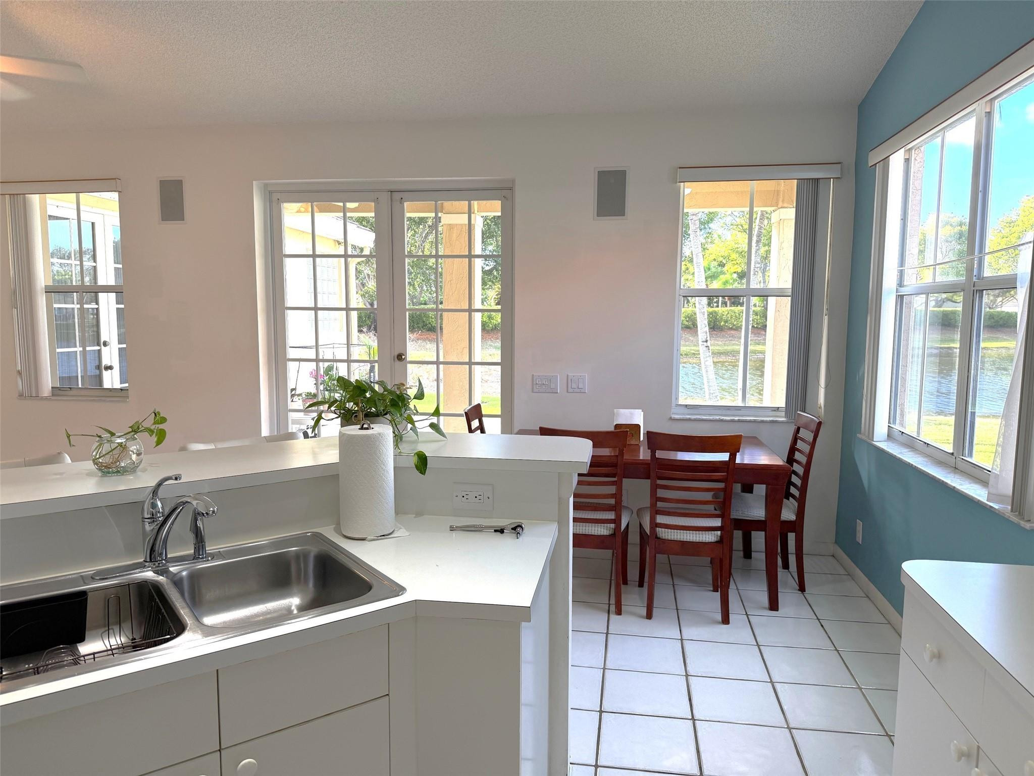 THE FALLS - Residential