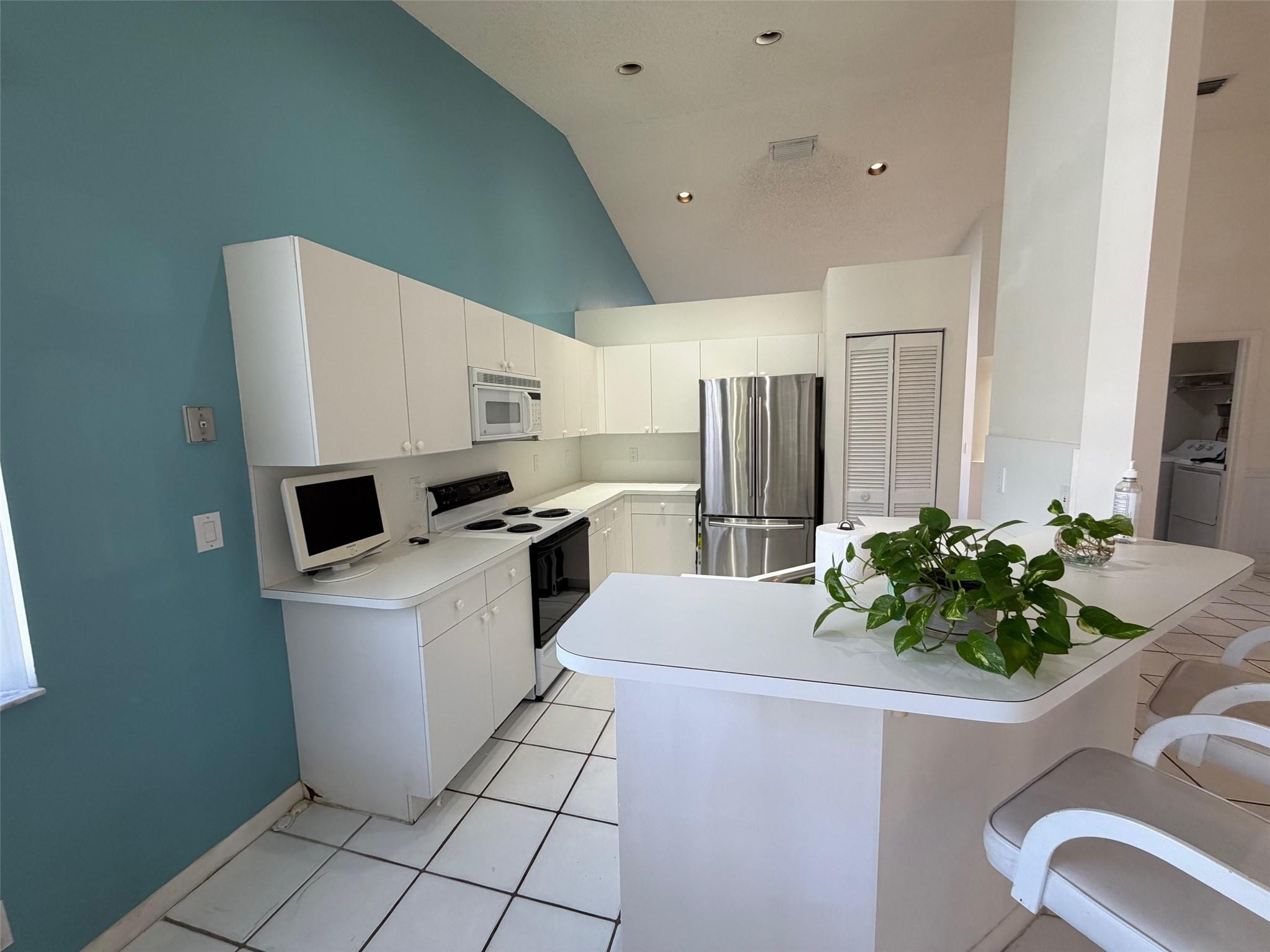 THE FALLS - Residential