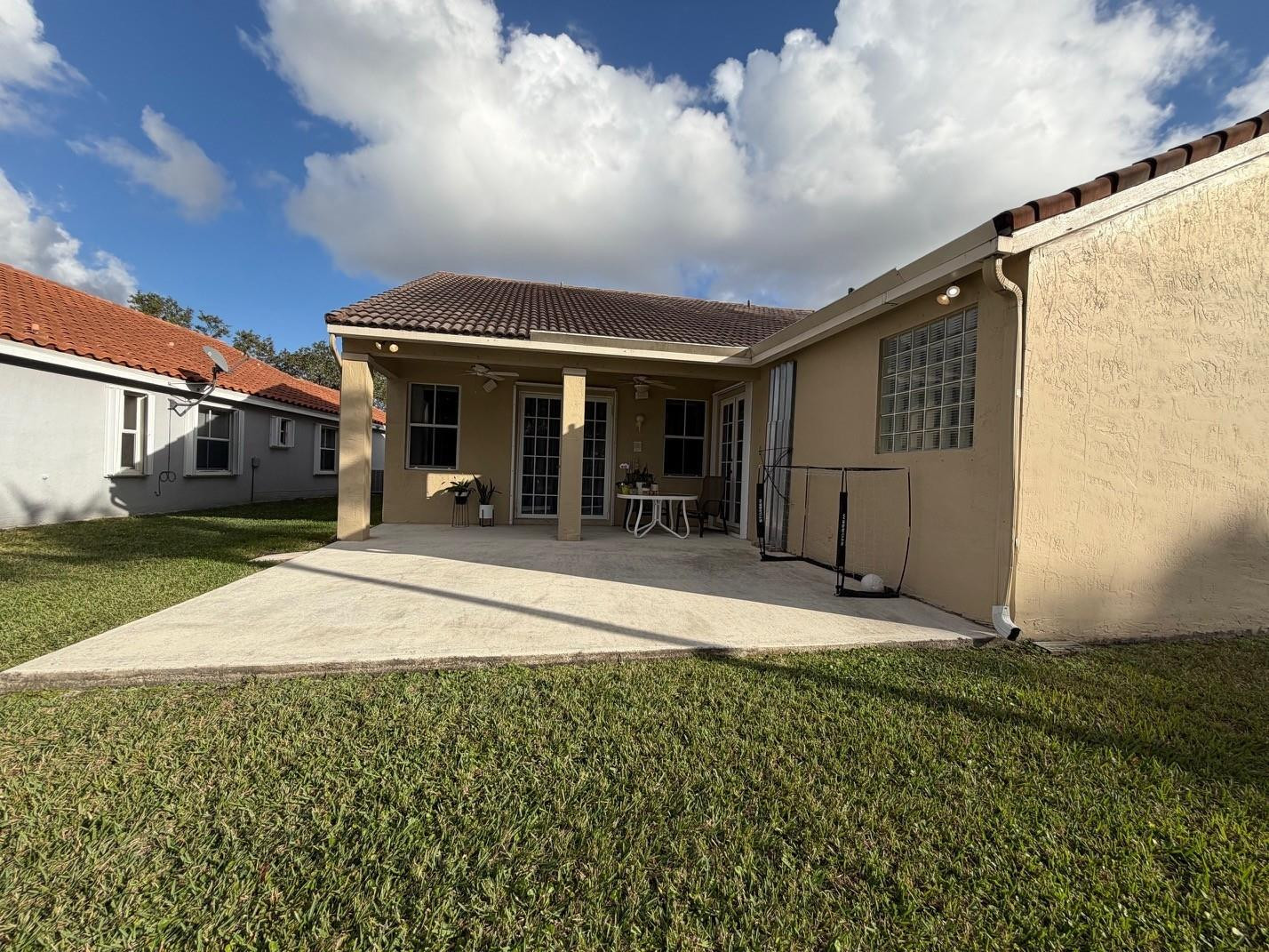 THE FALLS - Residential