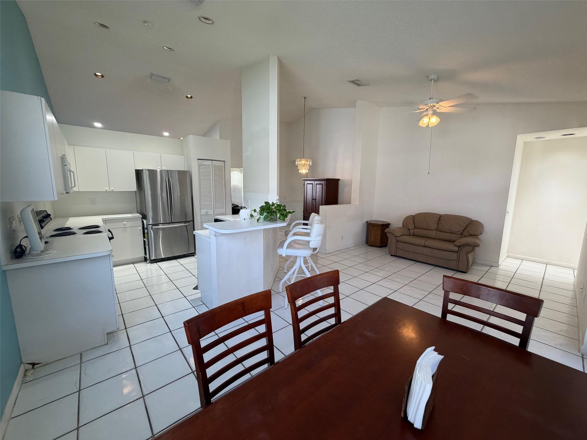 THE FALLS - Residential