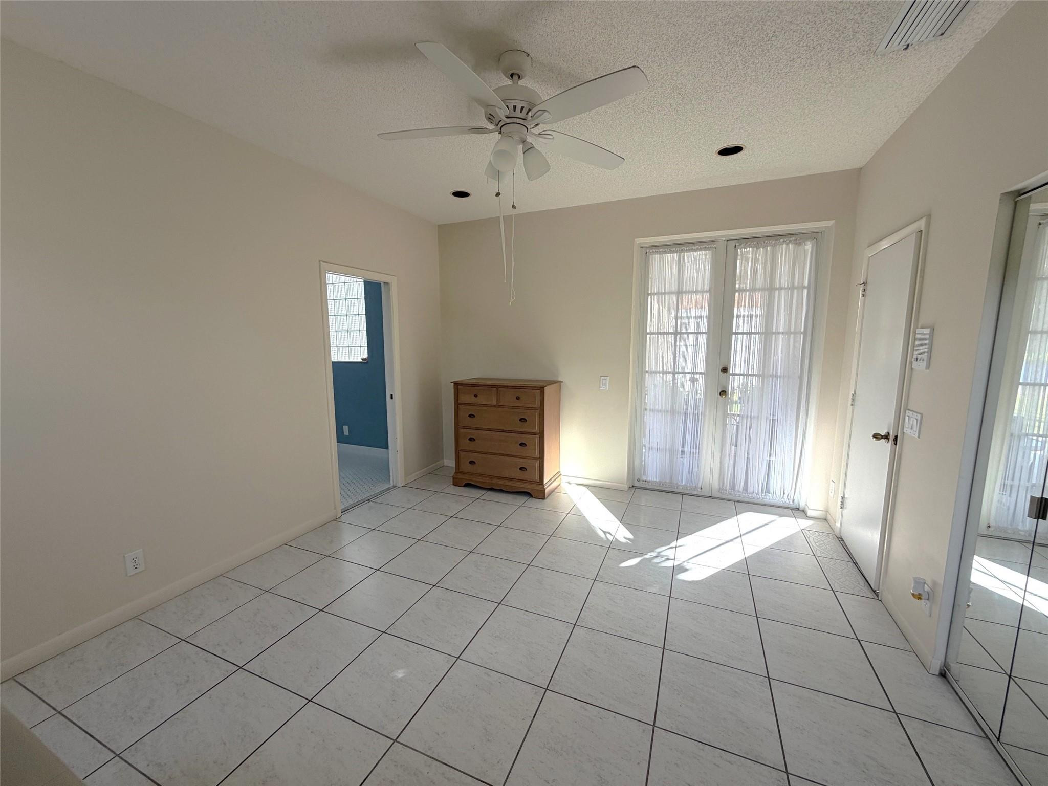 THE FALLS - Residential