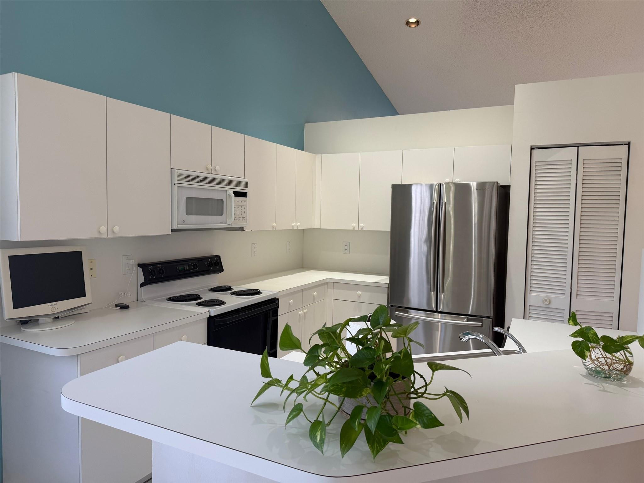 THE FALLS - Residential