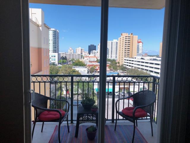 600 S Dixie Highway 752