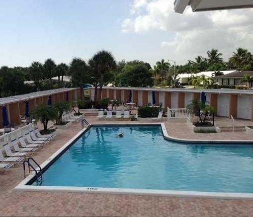 Imperial Point Colonnades - Residential