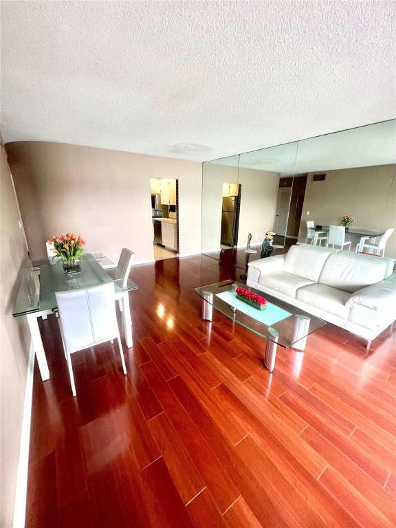 Imperial Point Colonnades - Residential