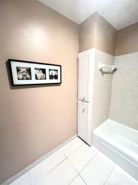 Imperial Point Colonnades - Residential