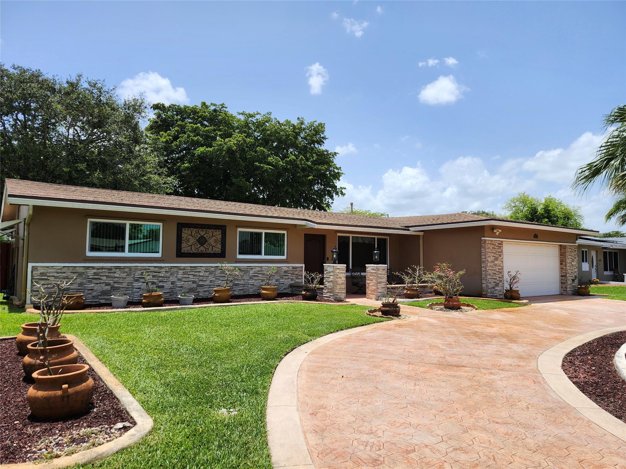 600 NW 93RD AVE