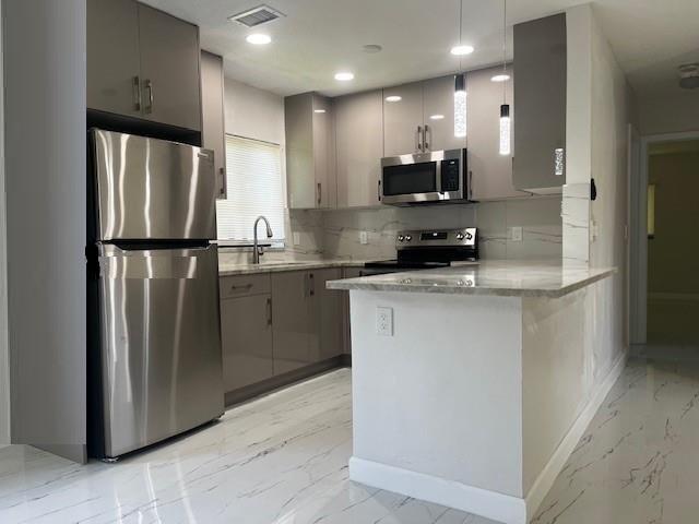 ORIOLE ESTATES SEC 8 - Residential Income