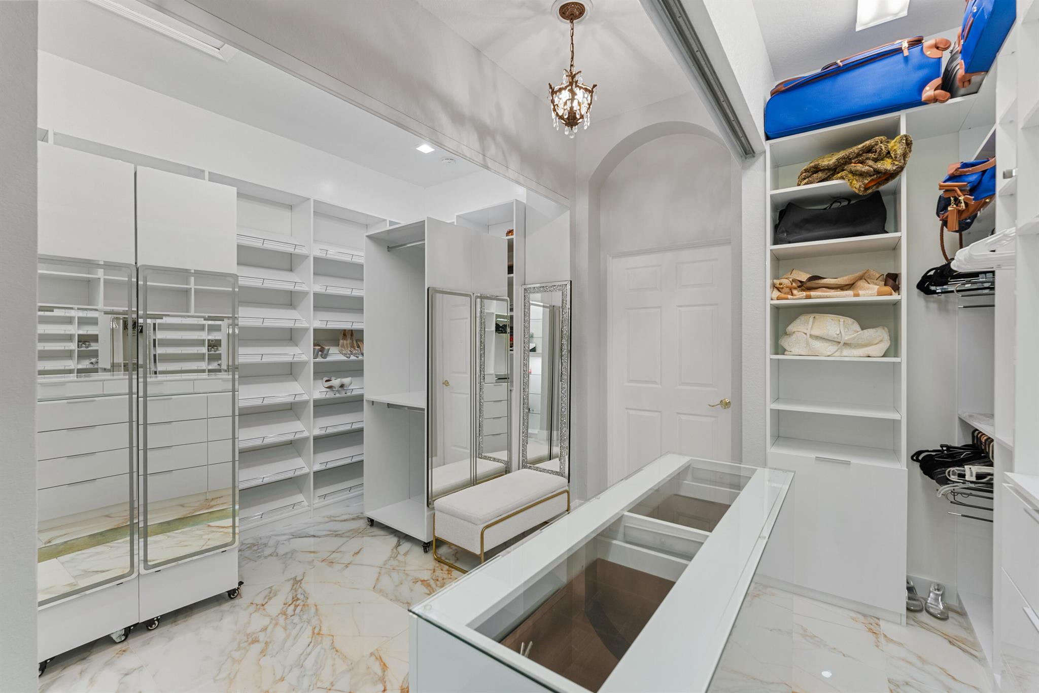 ISLES AT WELLINGTON 3 - Residential Lease