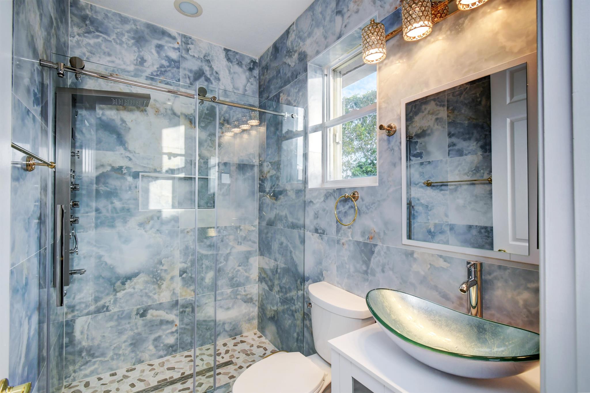 ISLES AT WELLINGTON 3 - Residential Lease