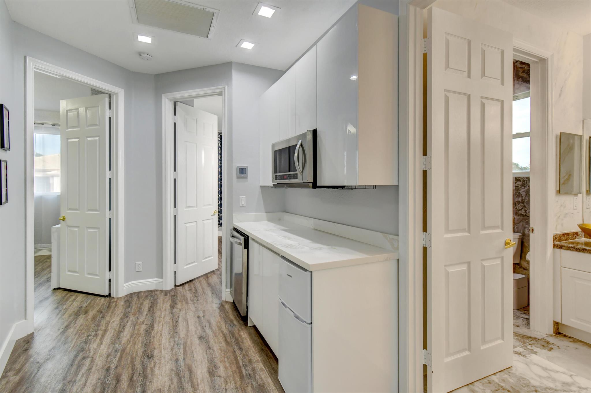 ISLES AT WELLINGTON 3 - Residential Lease