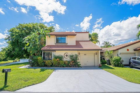 Photo of 2810 SAND PINES Court, Lake Worth, FL 33462 (MLS # B26088732)