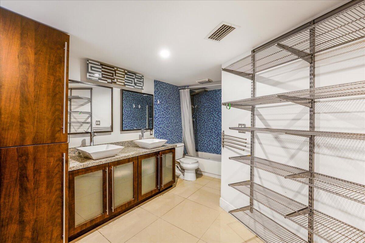 ENSENADA CONDO BLDG E-II - Residential